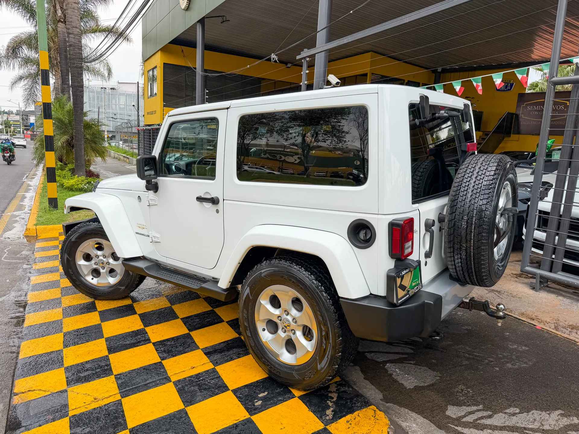 Car image 6