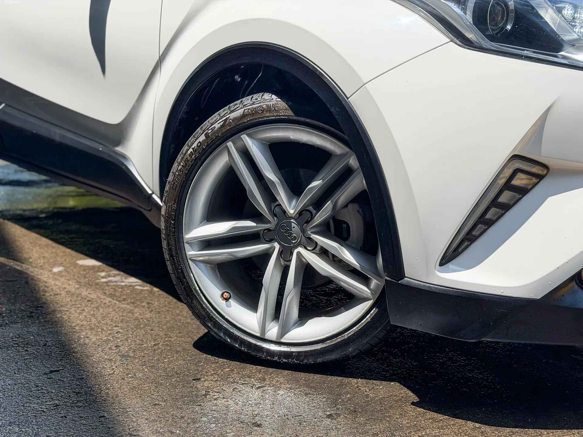 Car image 6