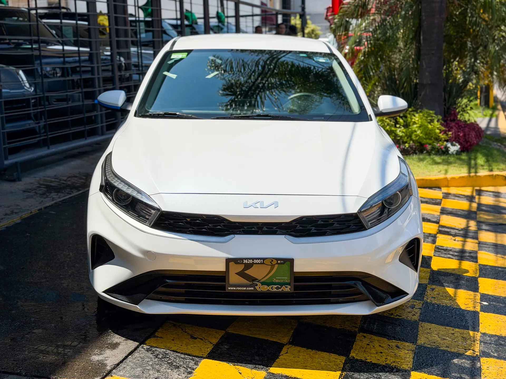 Car image 3