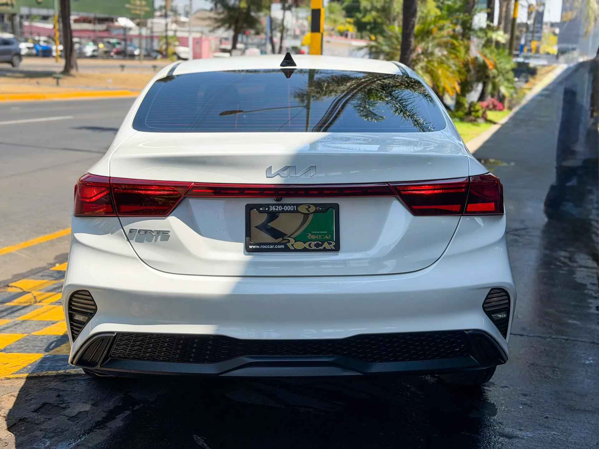 Car image 7