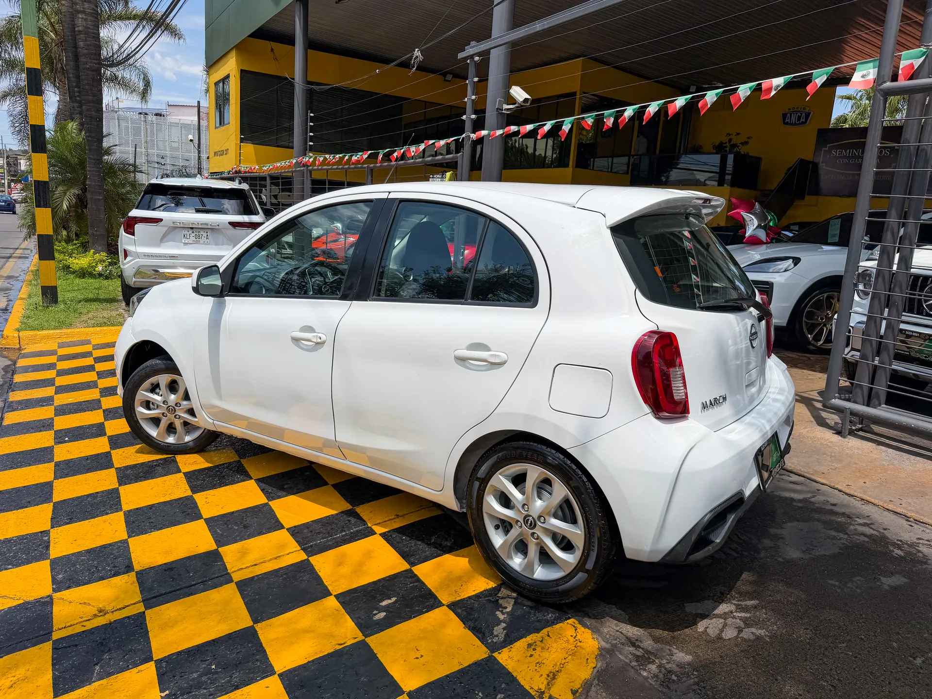 Car image 6