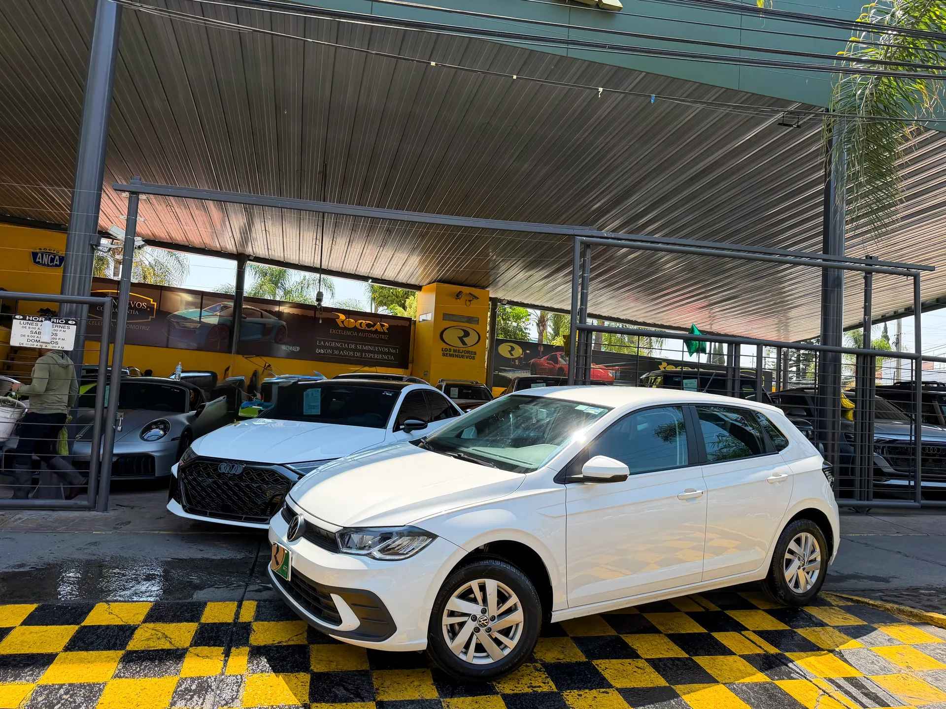 Car image 1