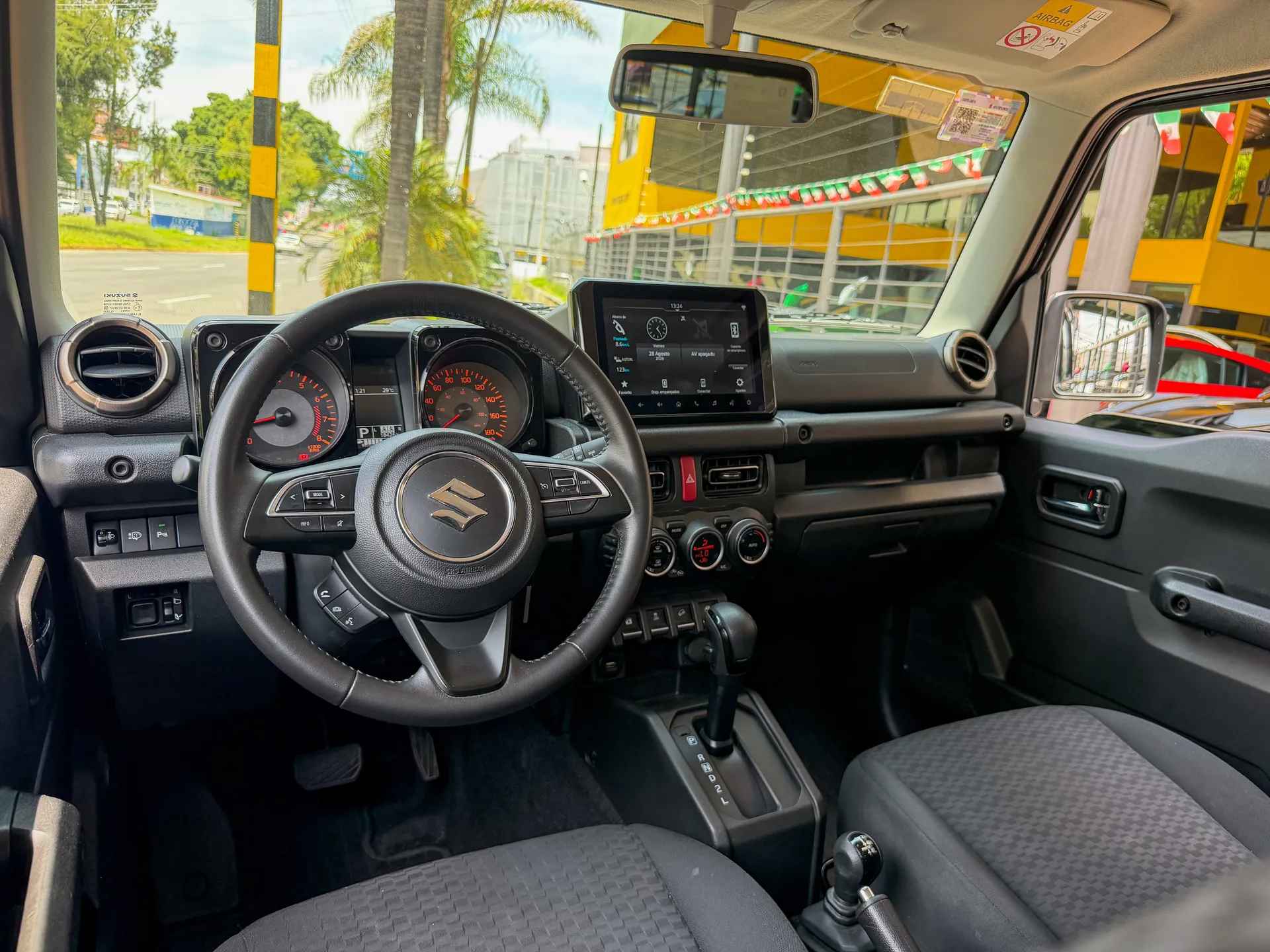 Car image 9