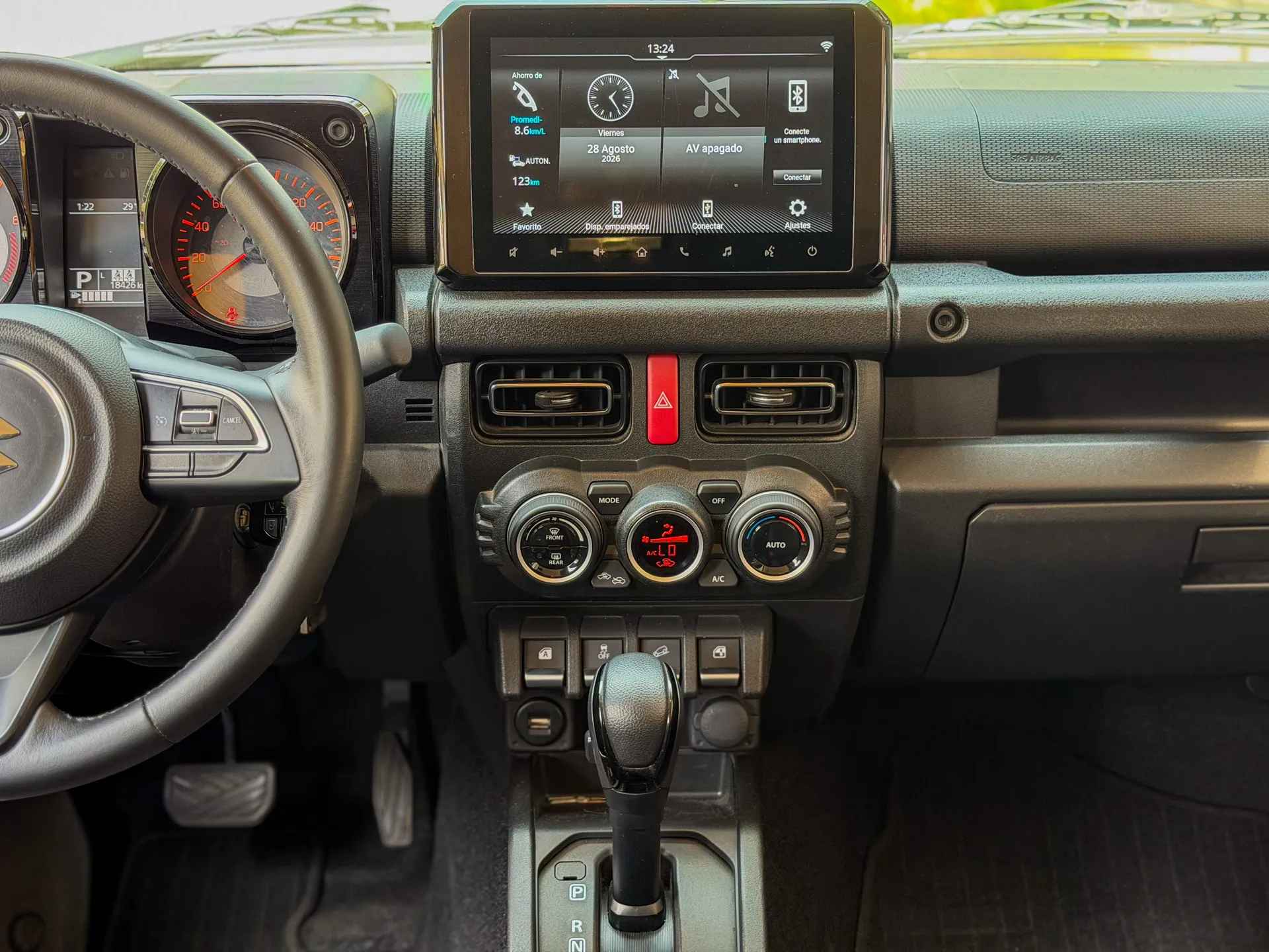 Car image 11
