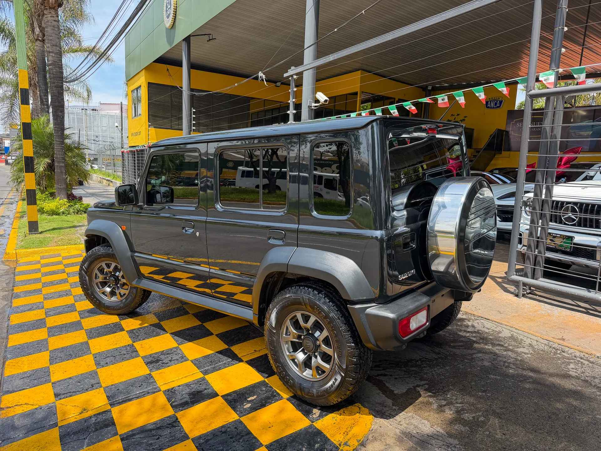 Car image 6