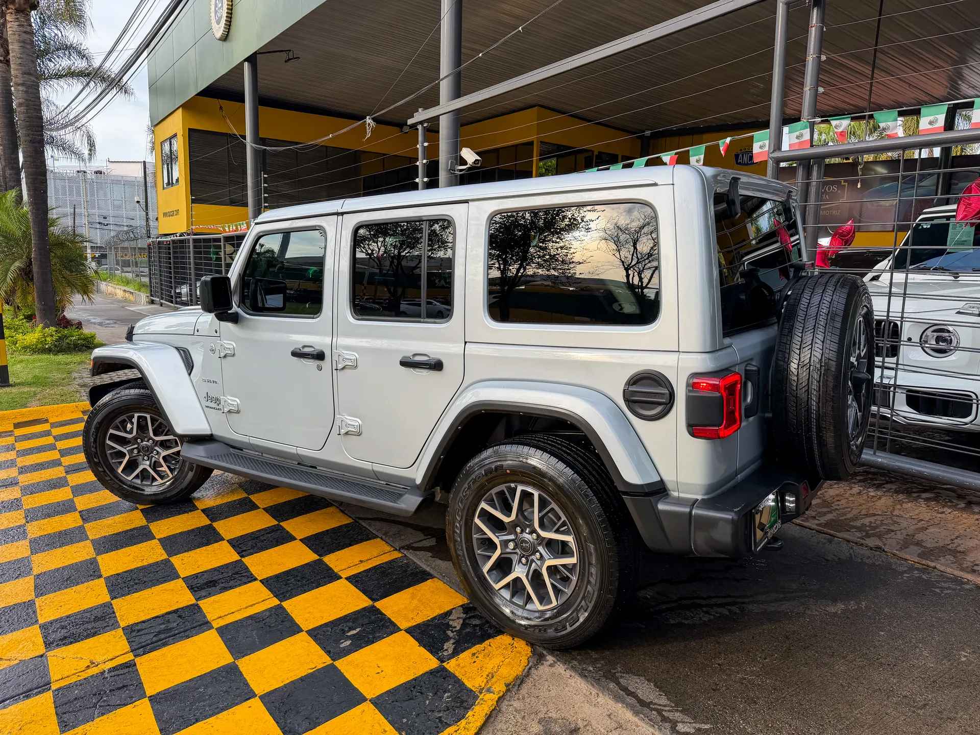 Car image 6