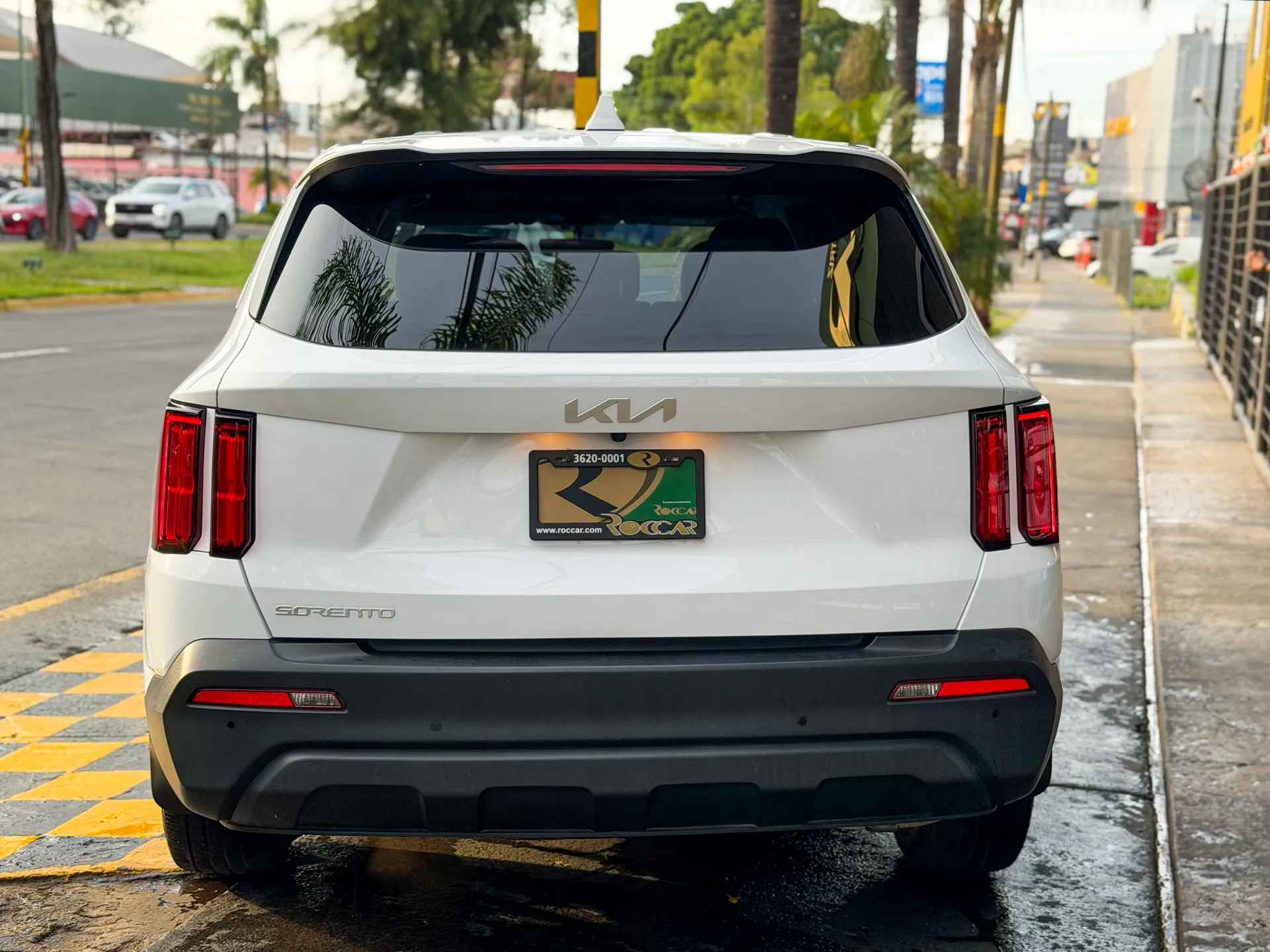 Car image 8