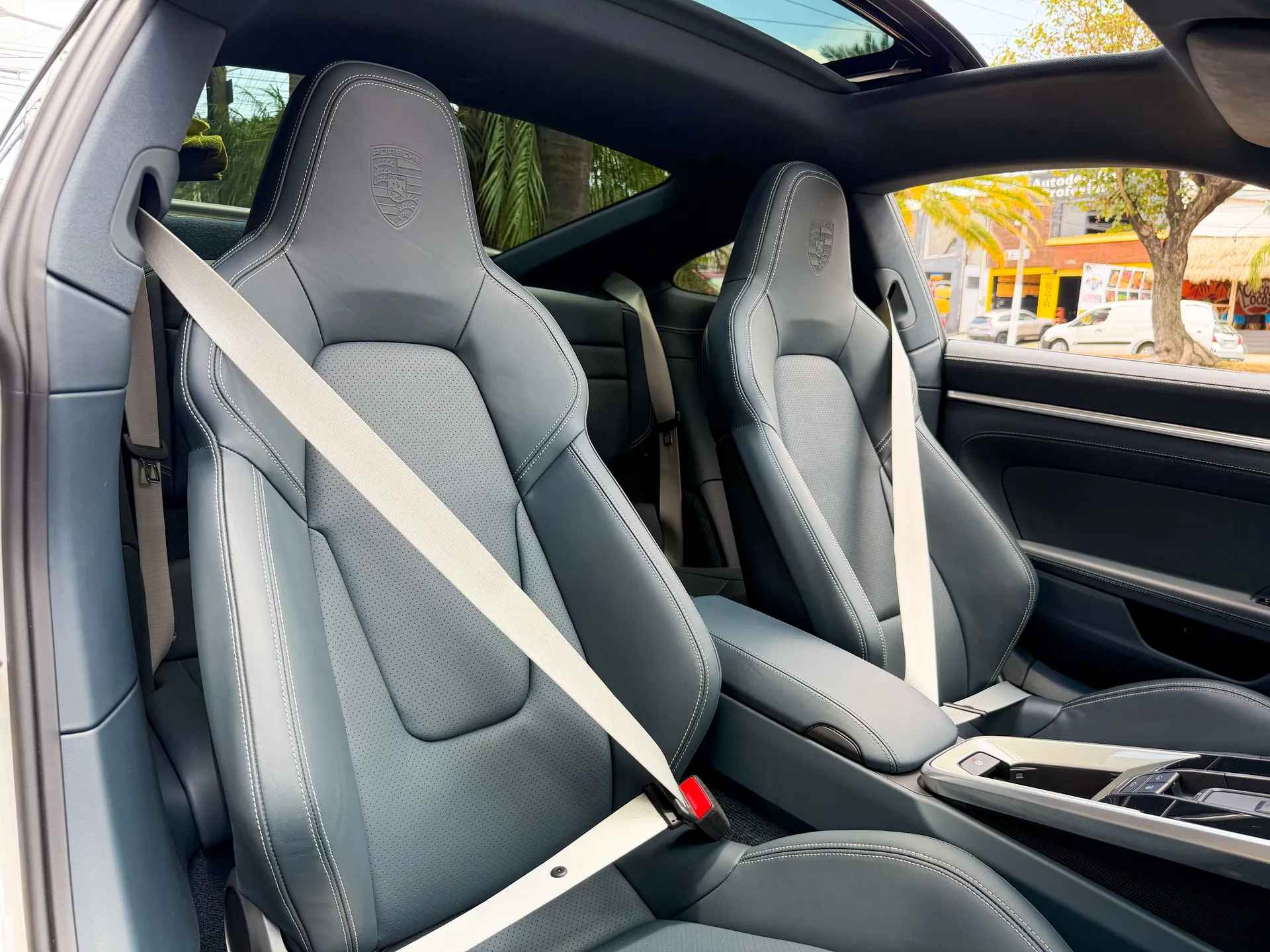Car image 21