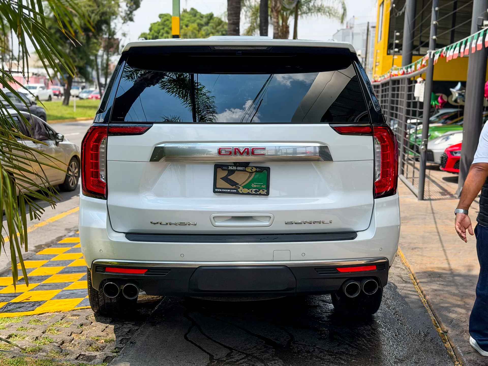 Car image 7