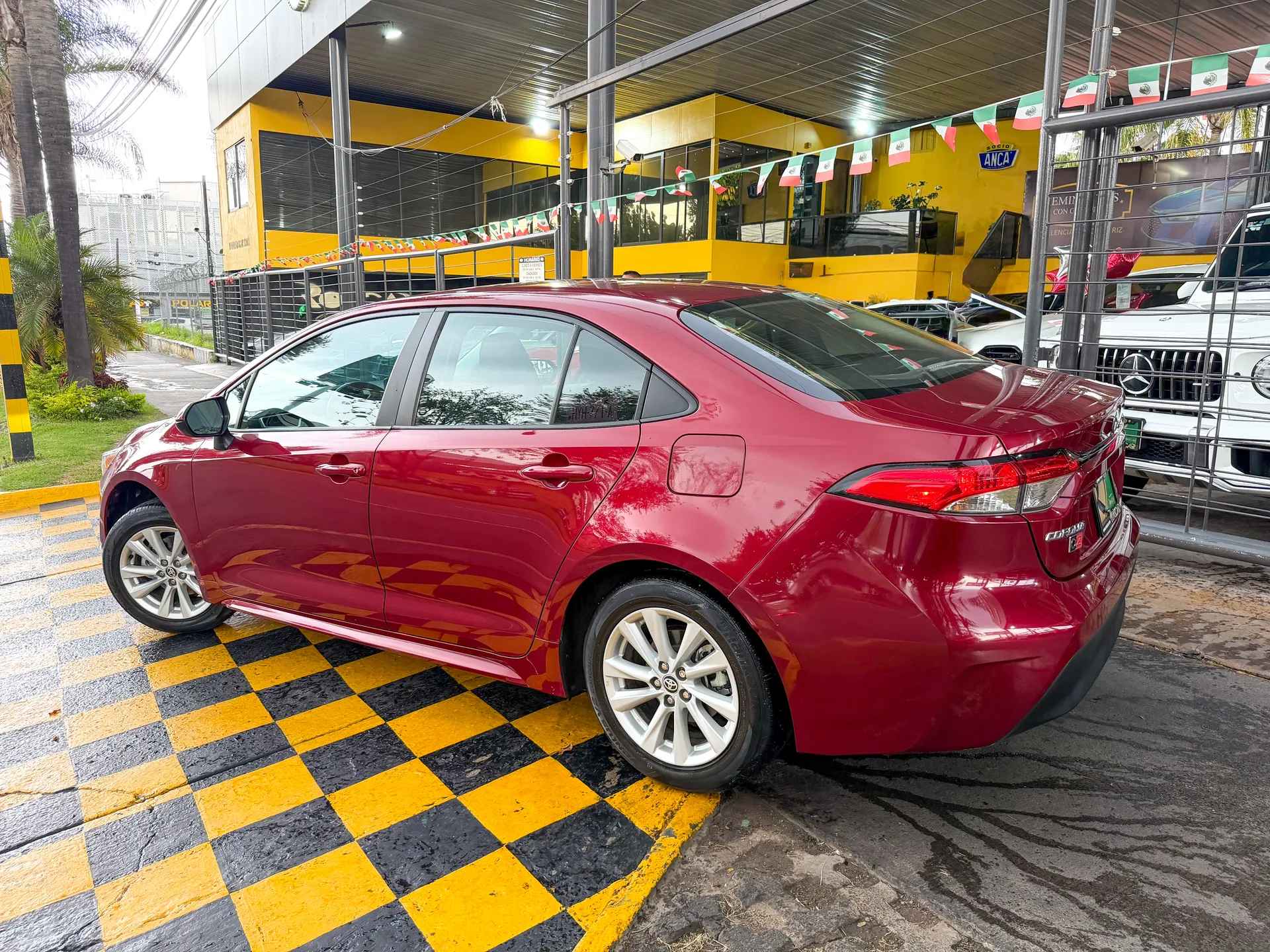 Car image 6