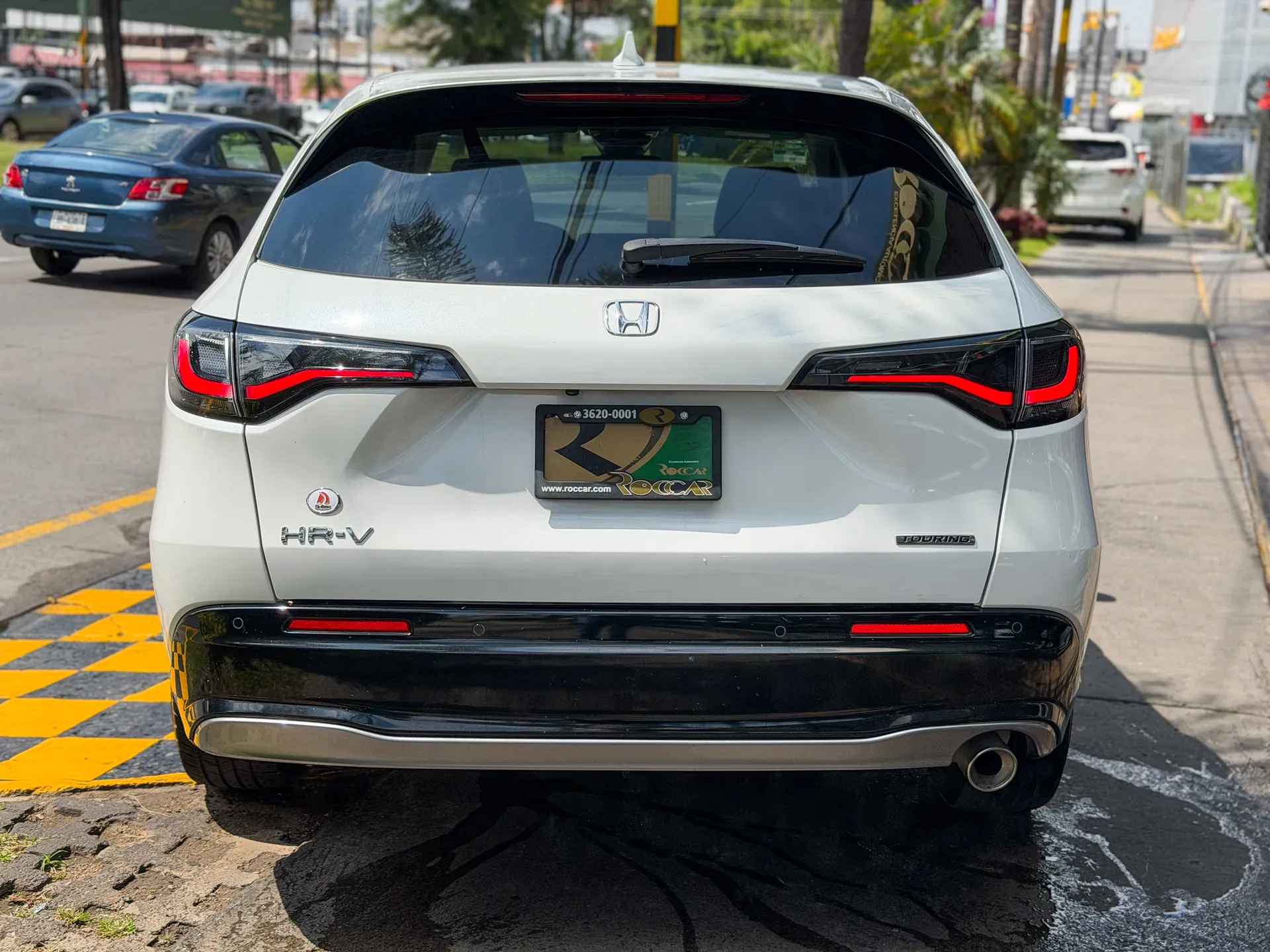 Car image 8