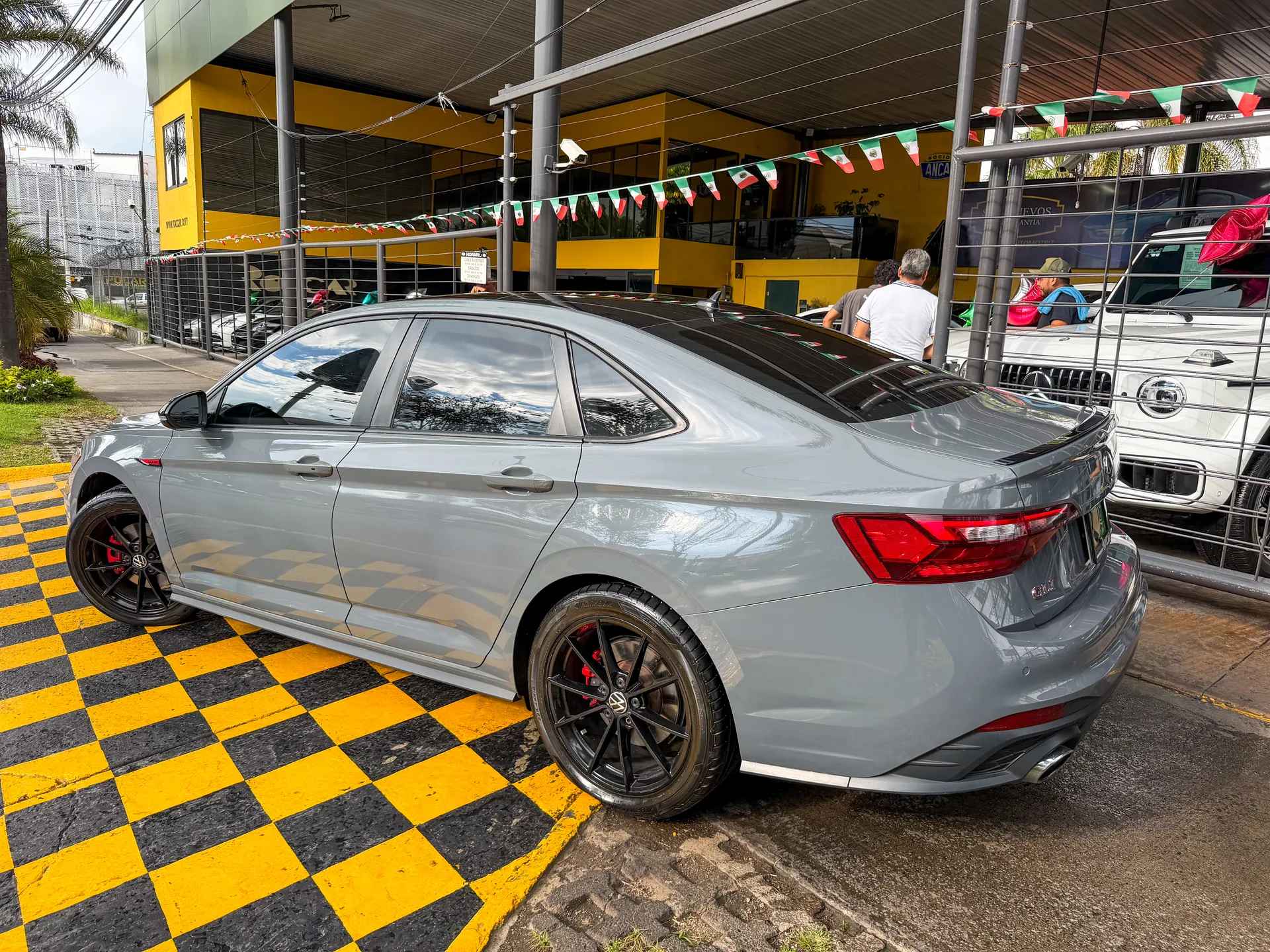 Car image 6
