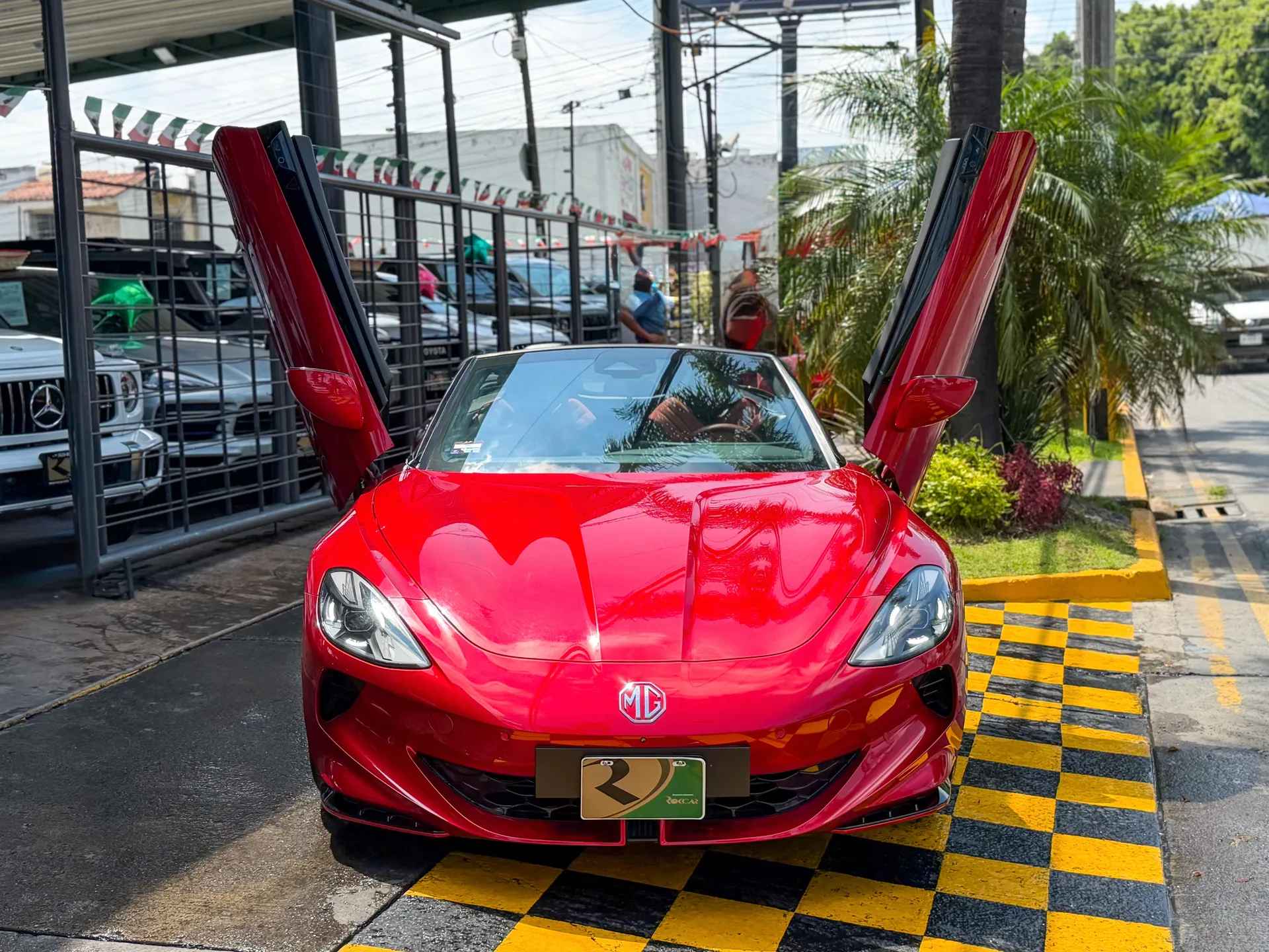 Car image 4