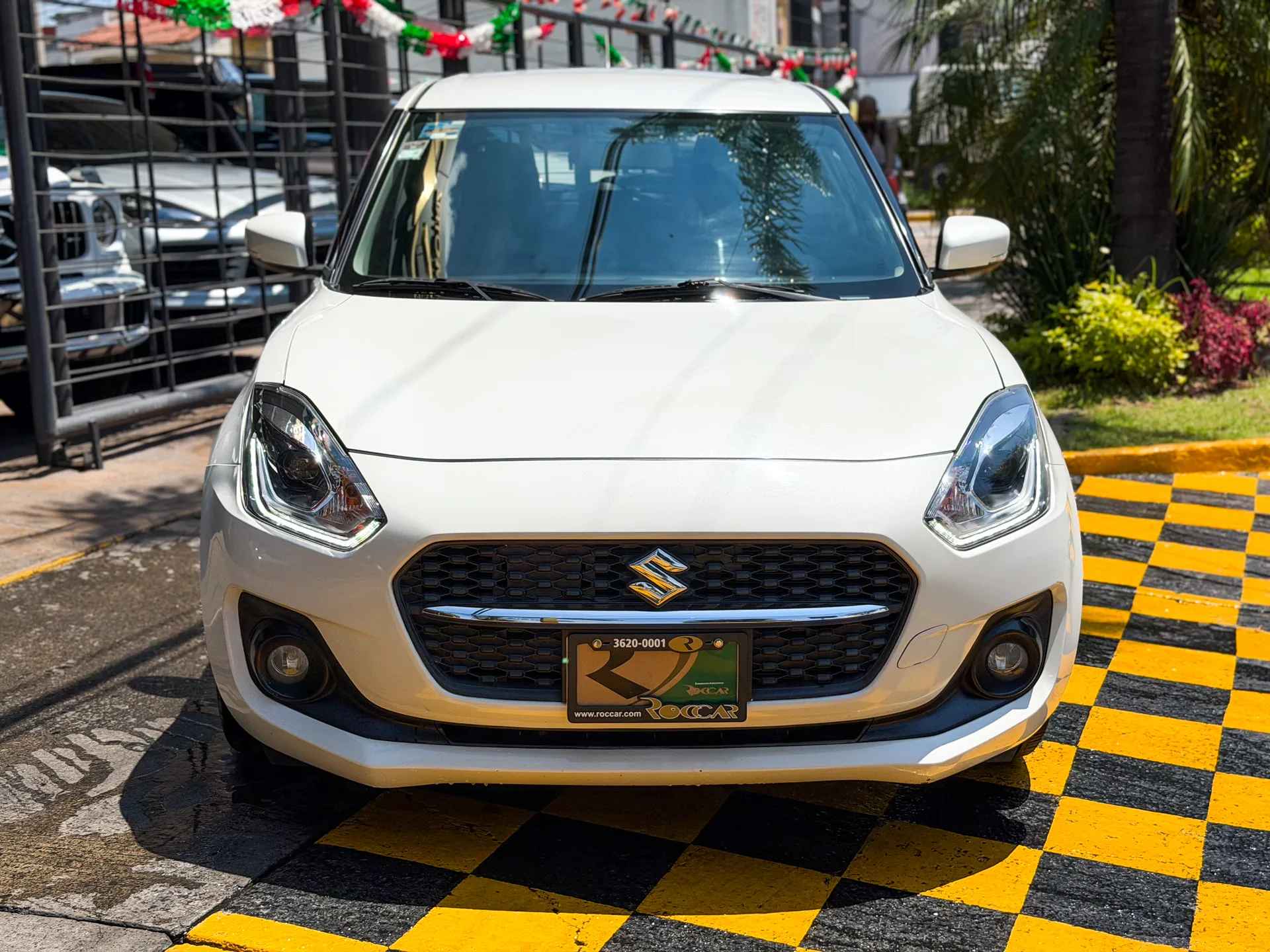 Car image 3