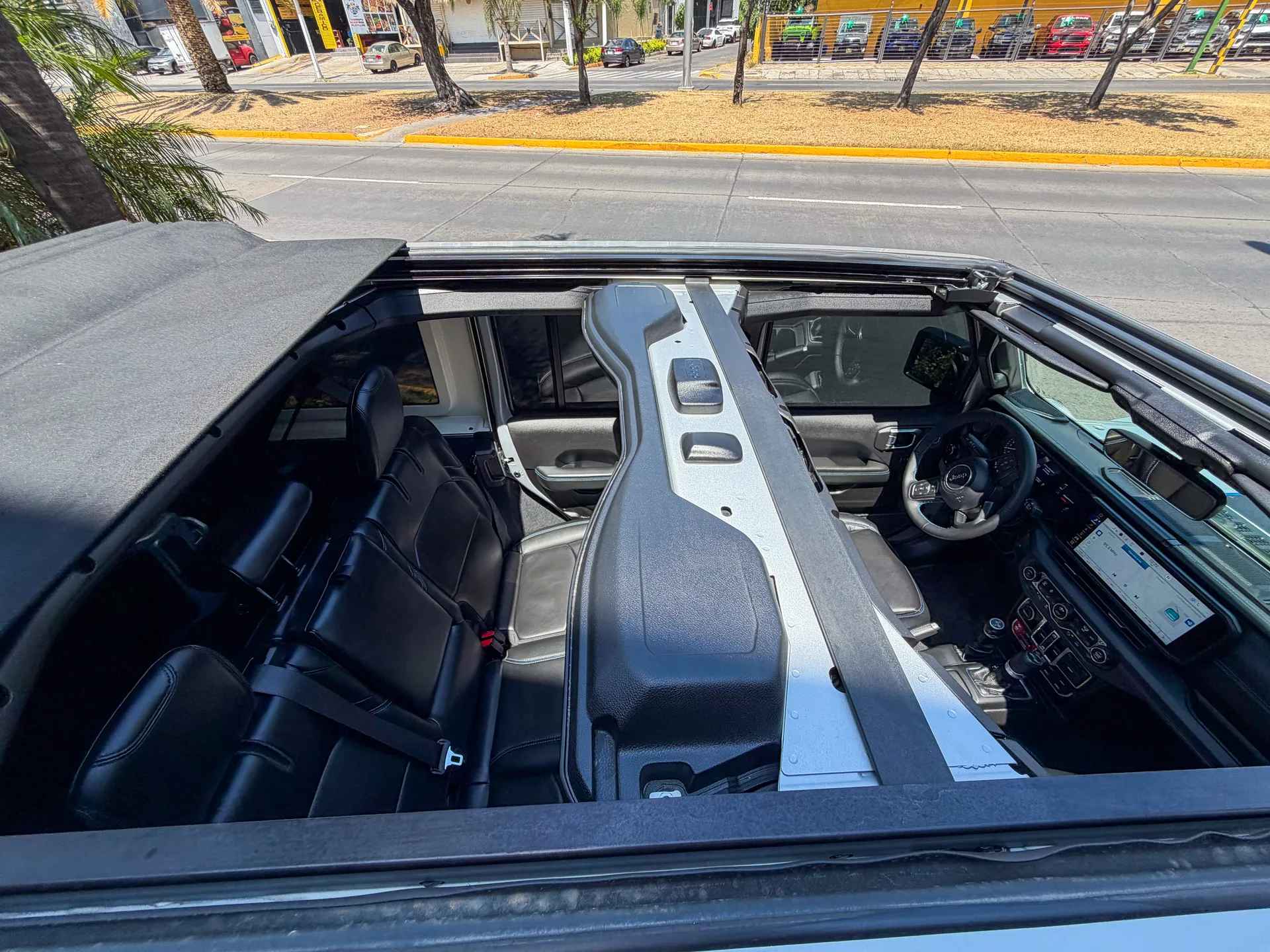 Car image 22