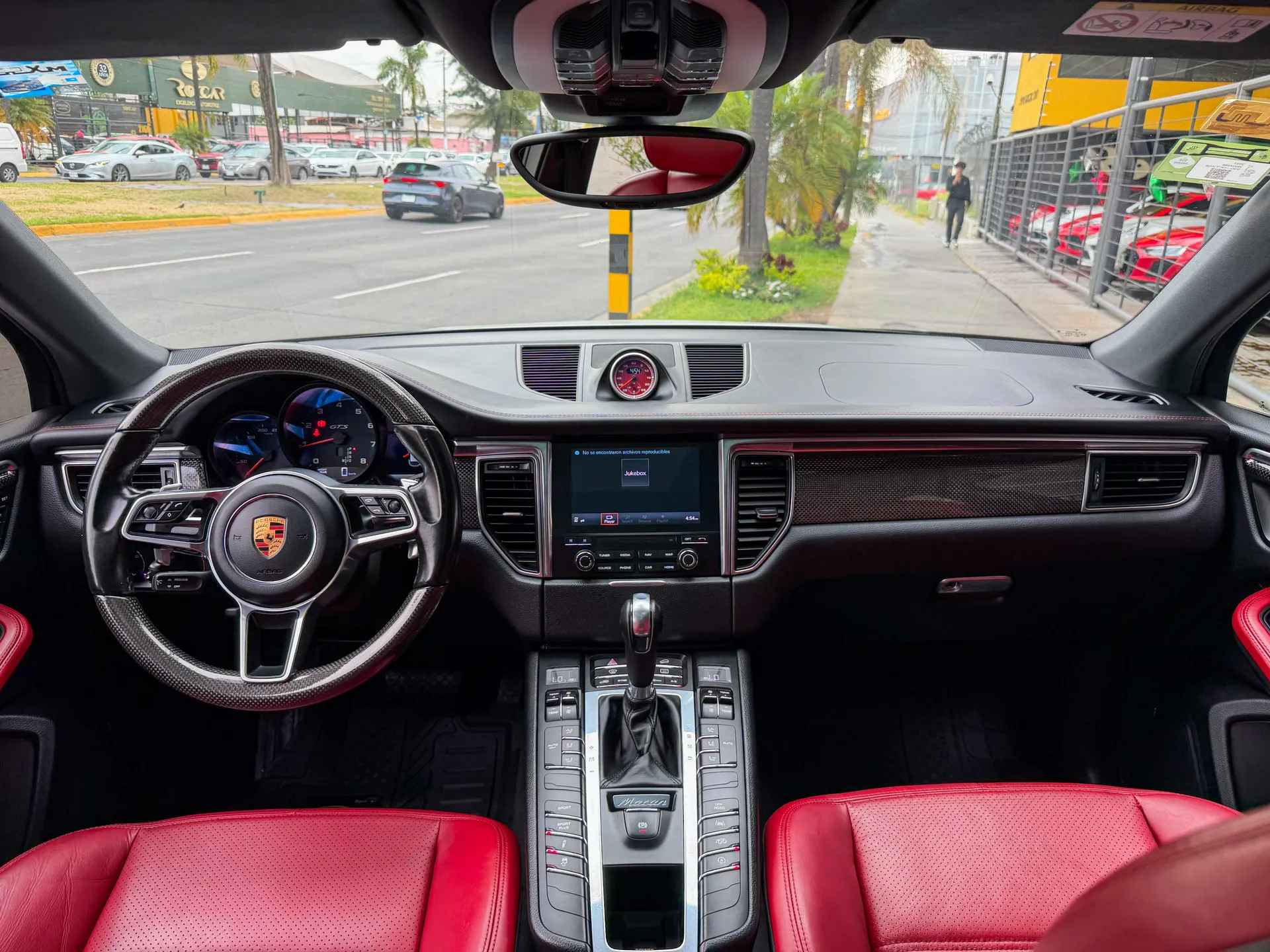 Car image 13