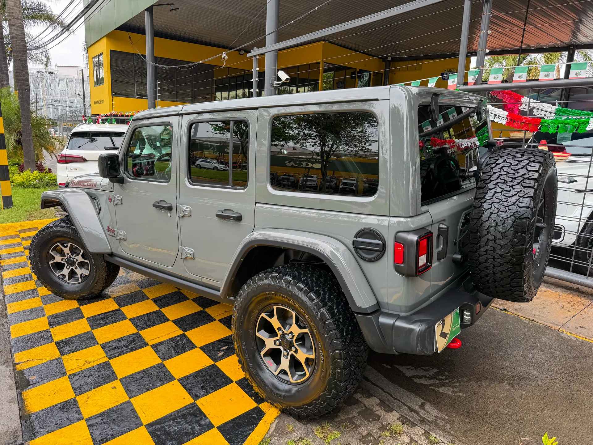 Car image 6