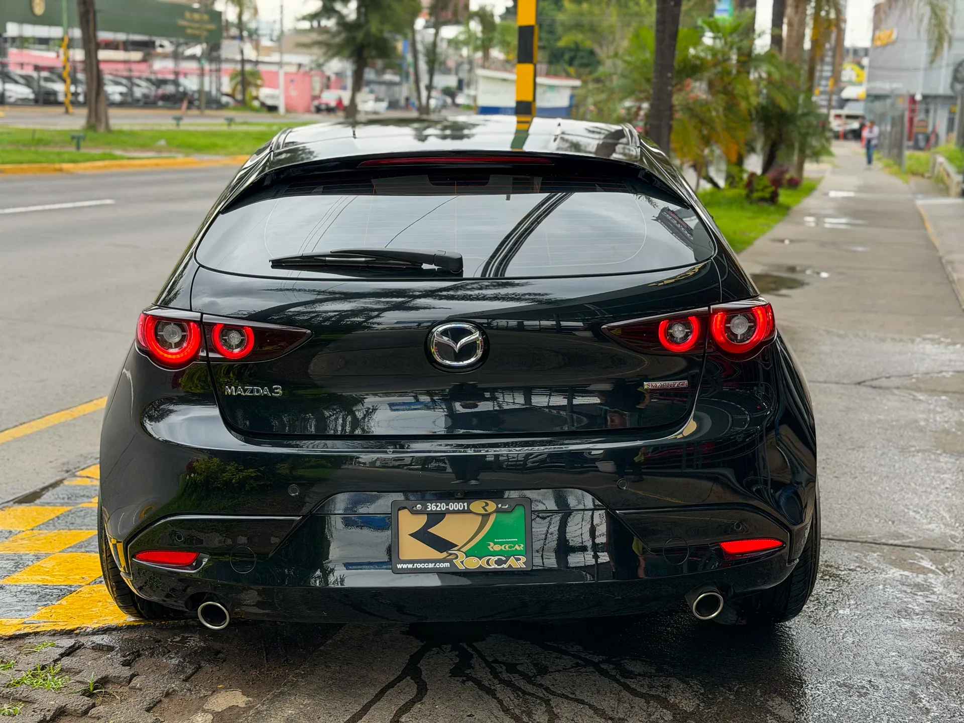 Car image 8