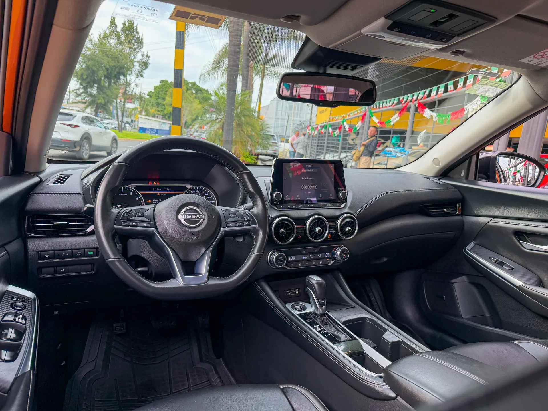 Car image 9