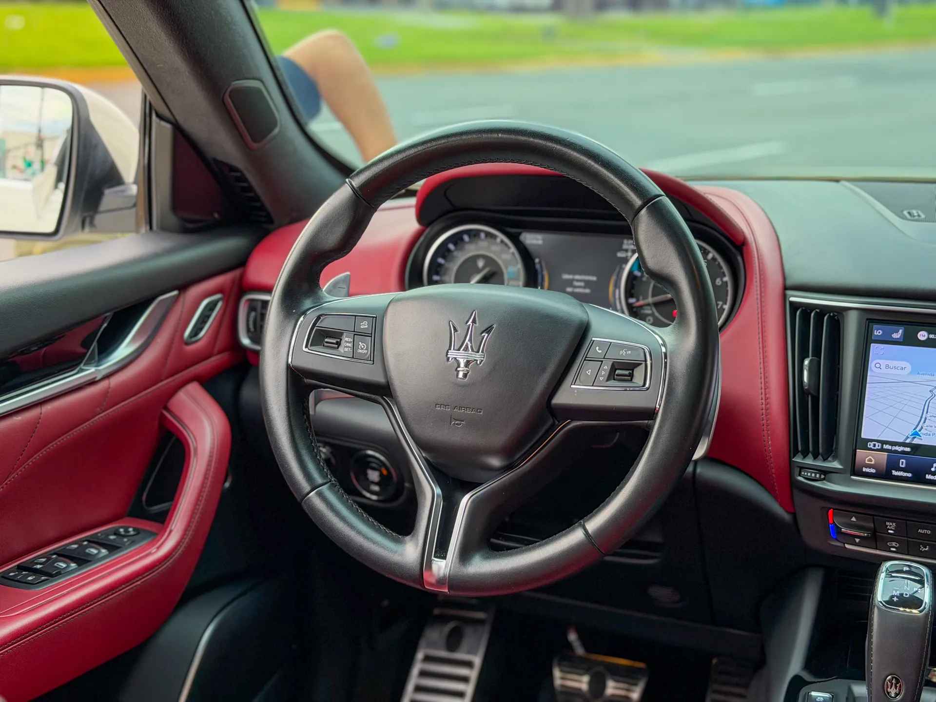 Car image 13