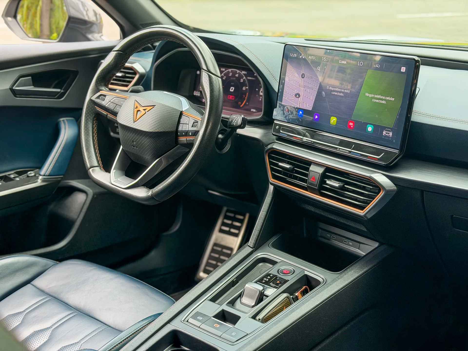 Car image 15