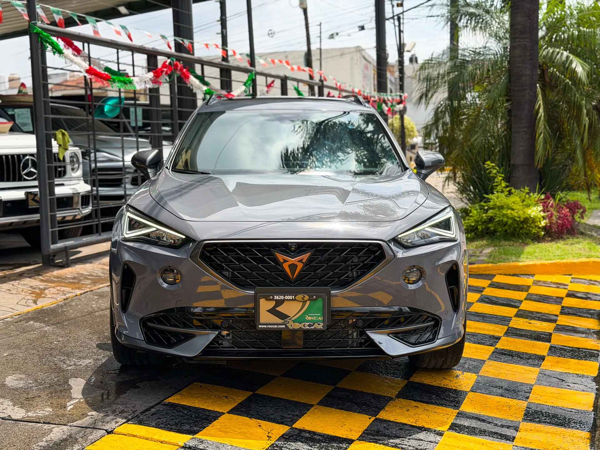 Car image 3