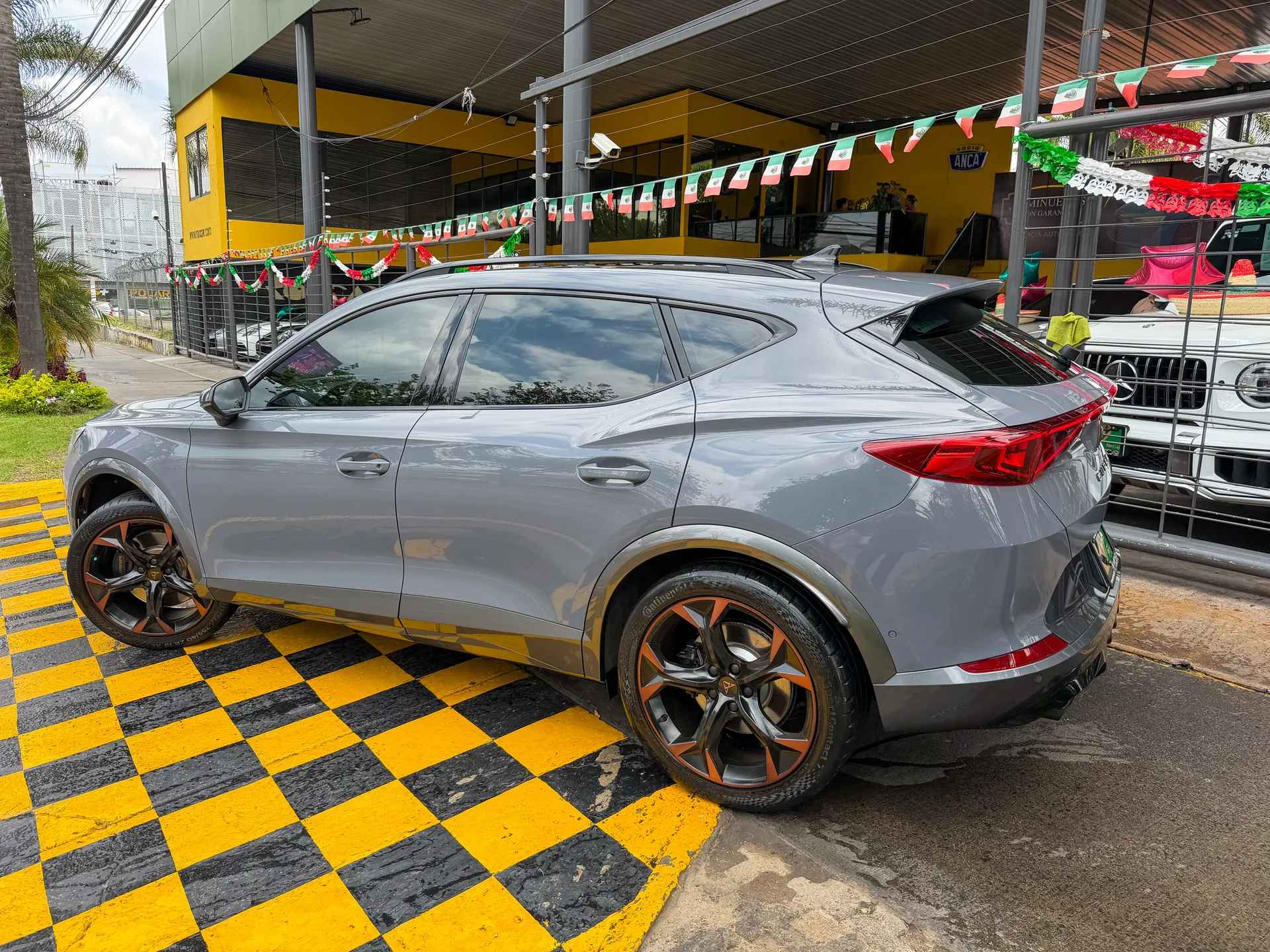 Car image 6