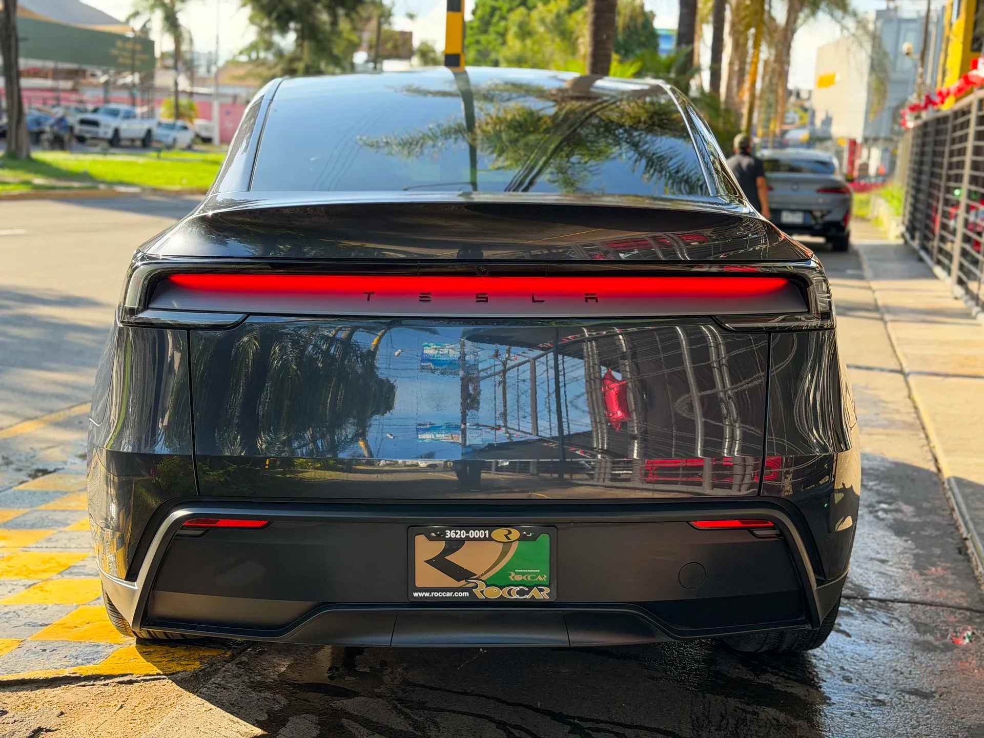 Car image 7
