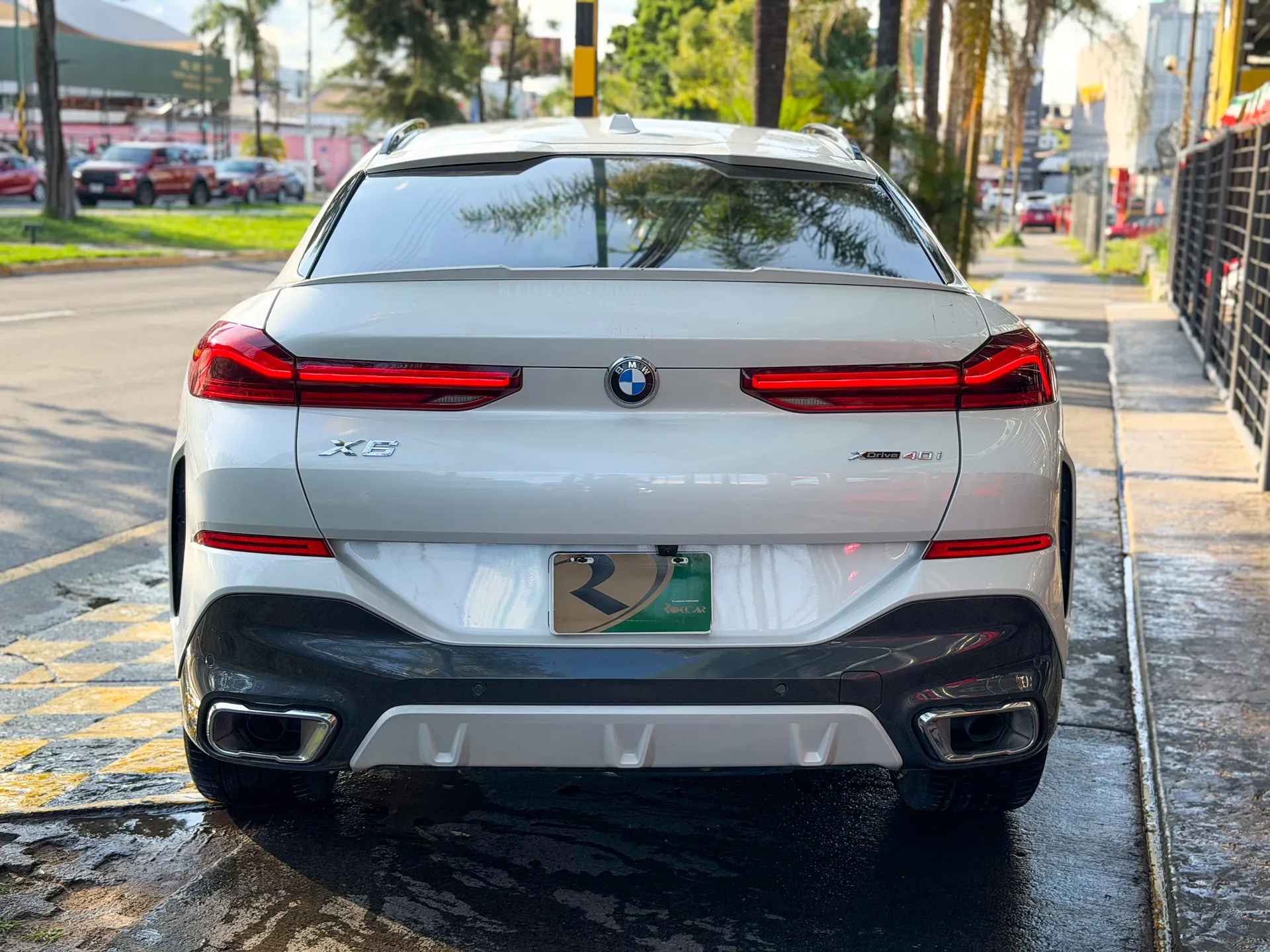 Car image 8