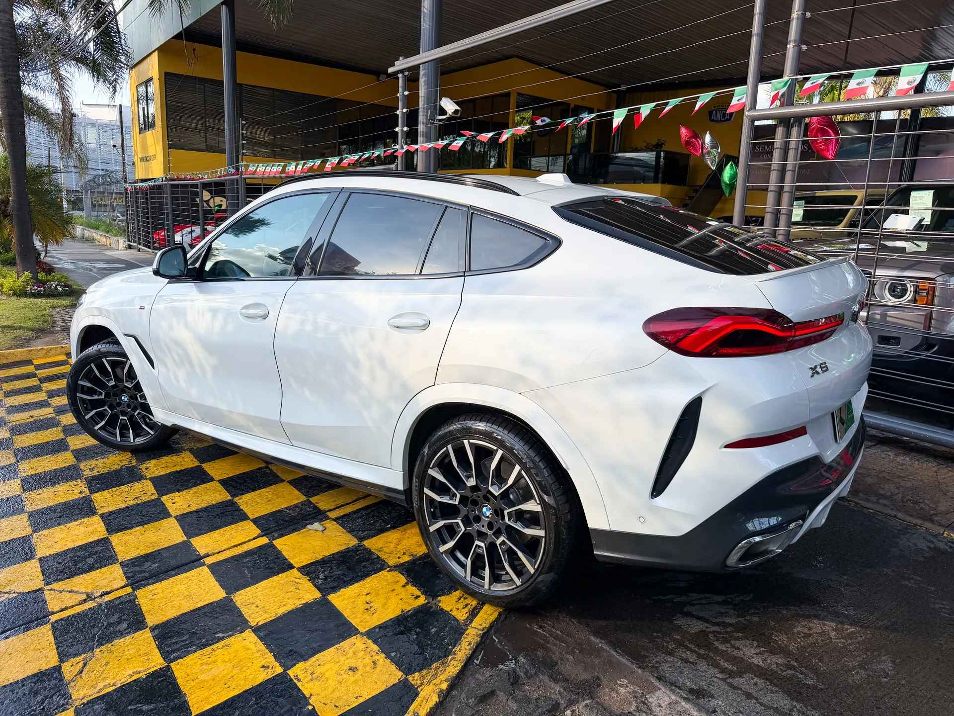 Car image 6