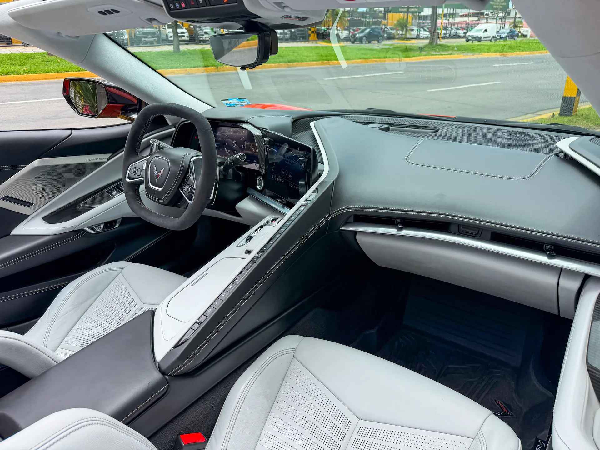 Car image 19