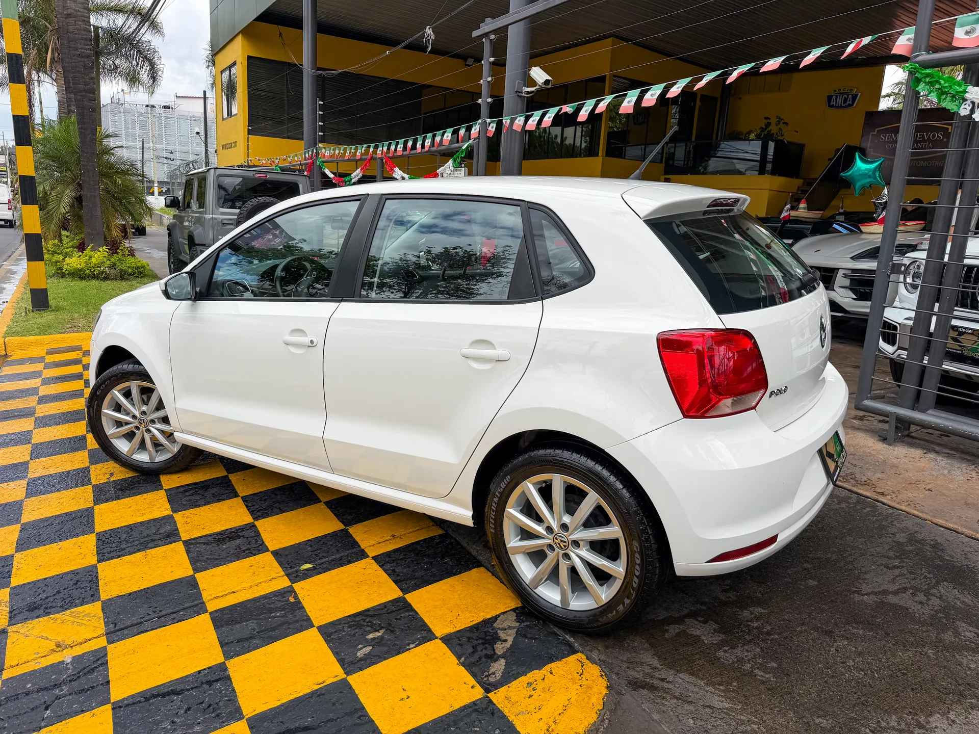 Car image 6