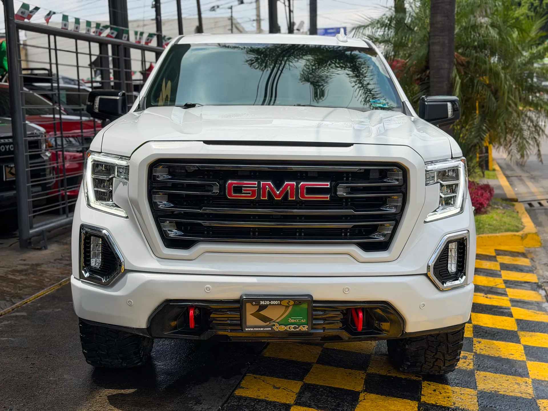 Car image 3