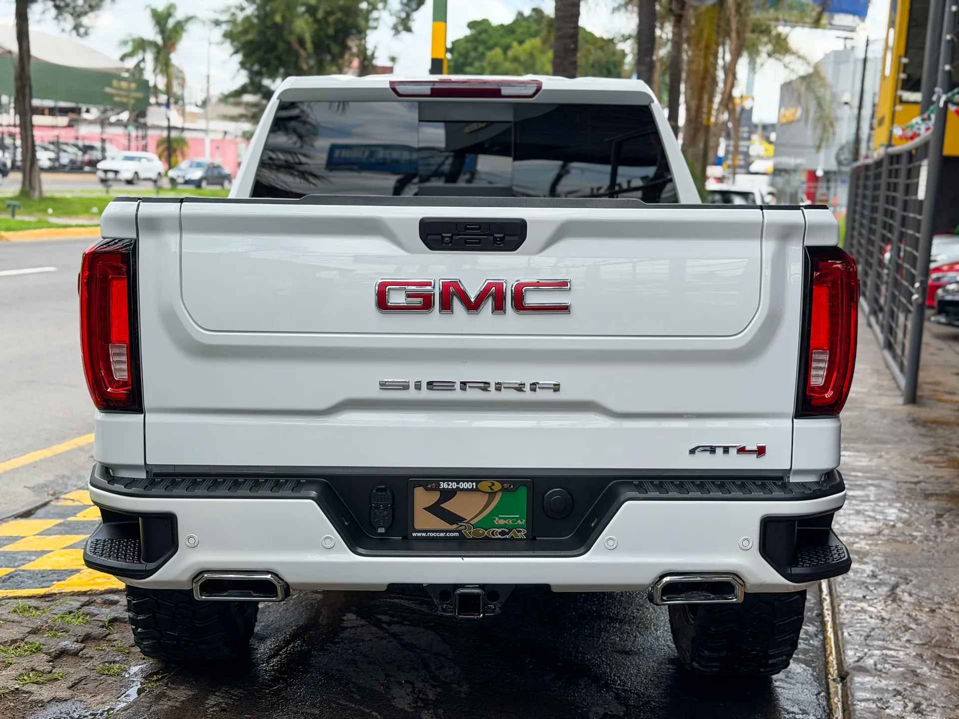 Car image 8