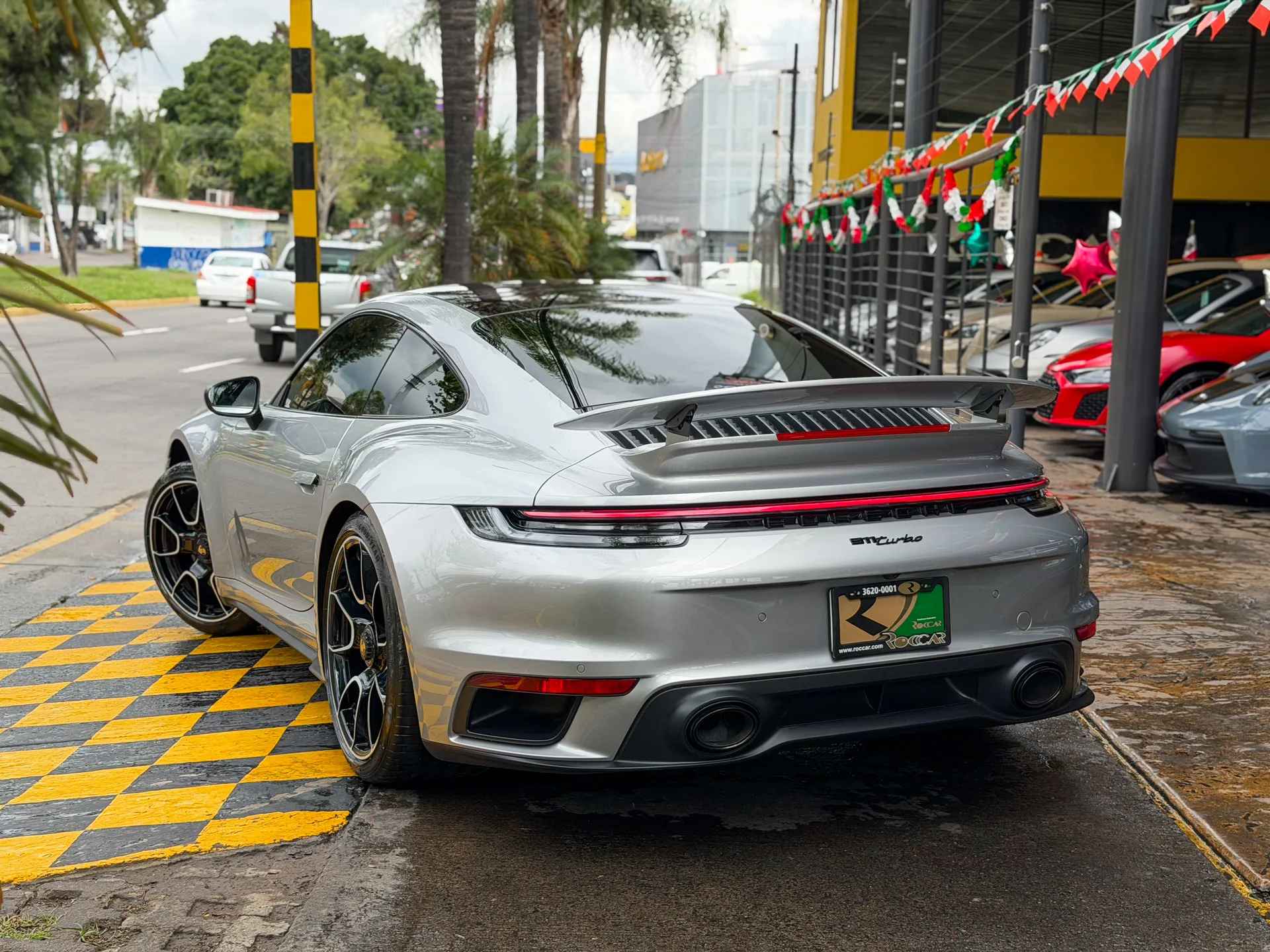 Car image 8
