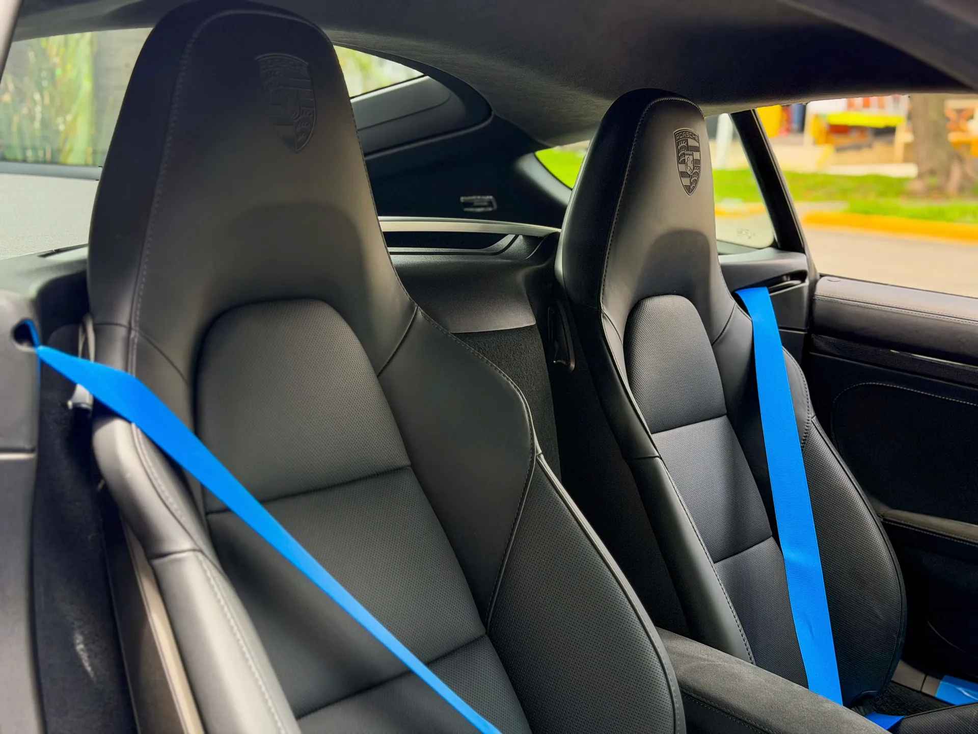Car image 23