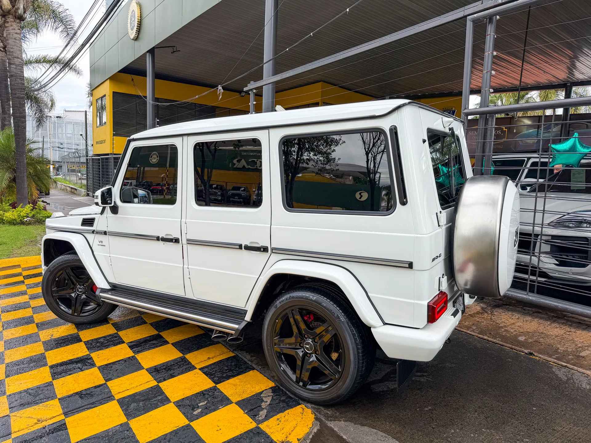 Car image 6