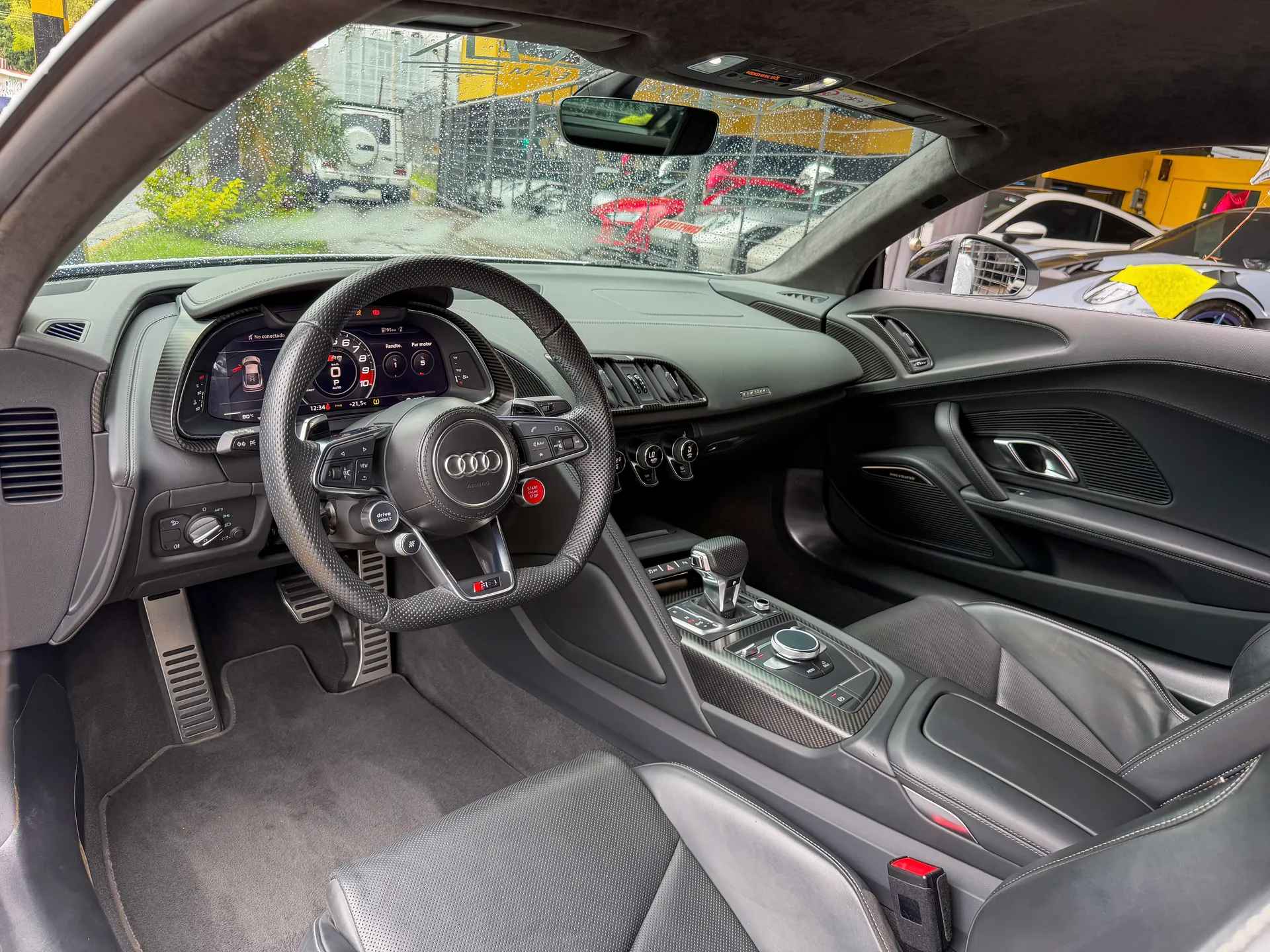 Car image 17