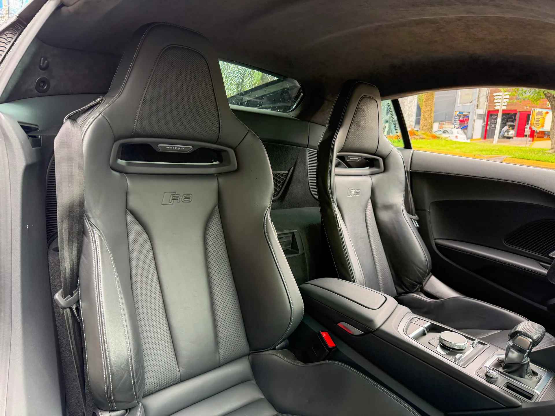 Car image 22